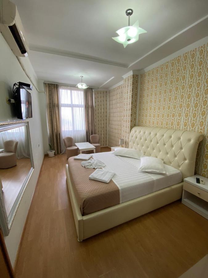 טיראנה Hotel Arberia מראה חיצוני תמונה