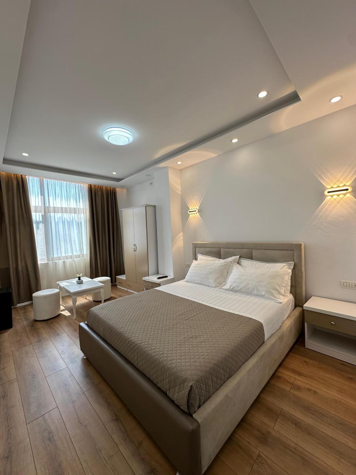 טיראנה Hotel Arberia מראה חיצוני תמונה