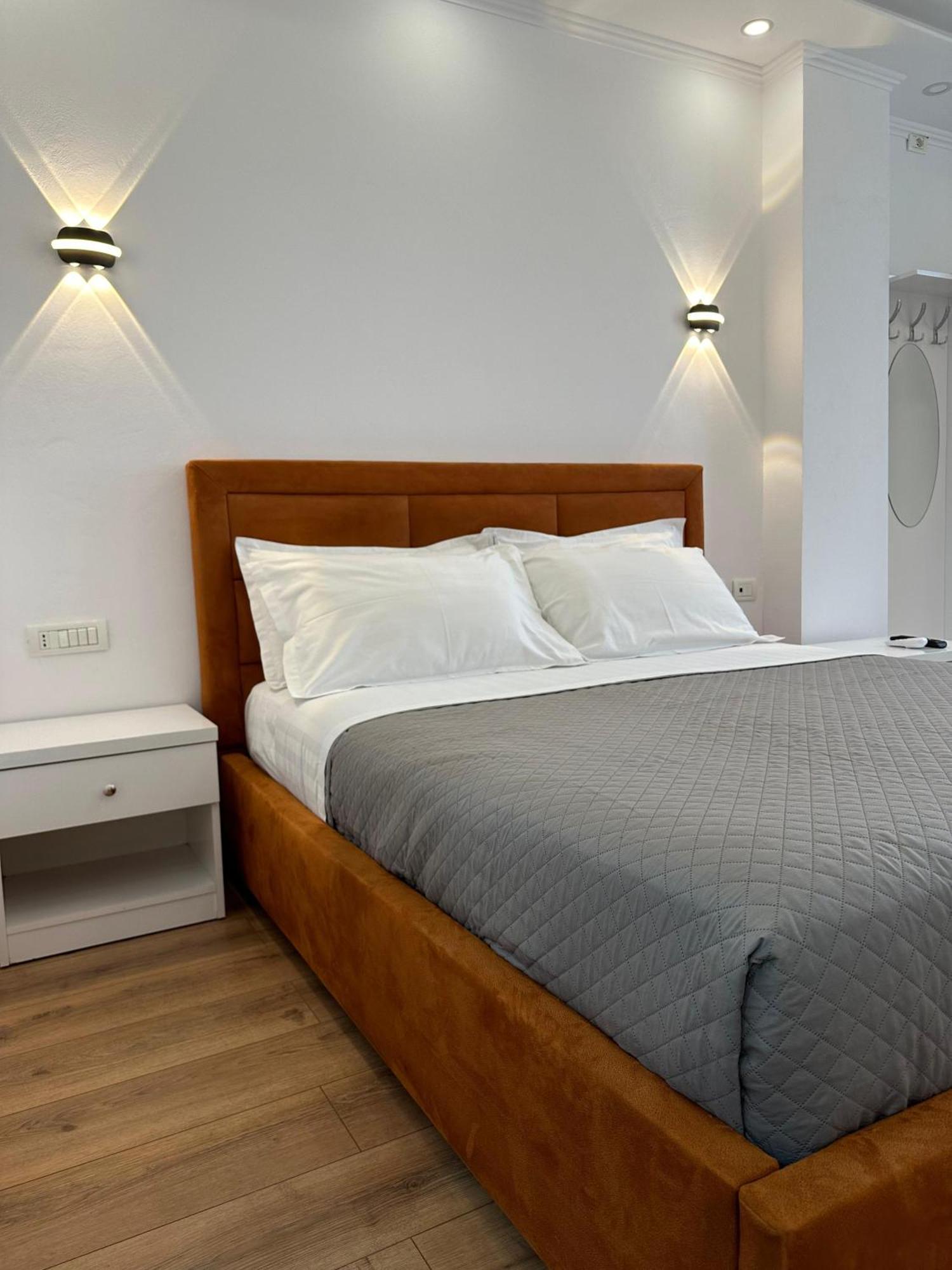 טיראנה Hotel Arberia מראה חיצוני תמונה