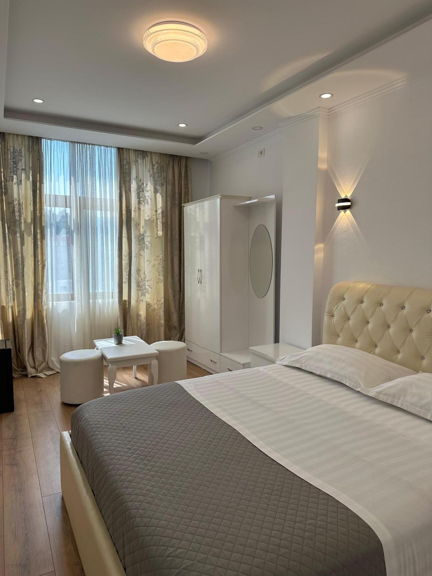 טיראנה Hotel Arberia מראה חיצוני תמונה