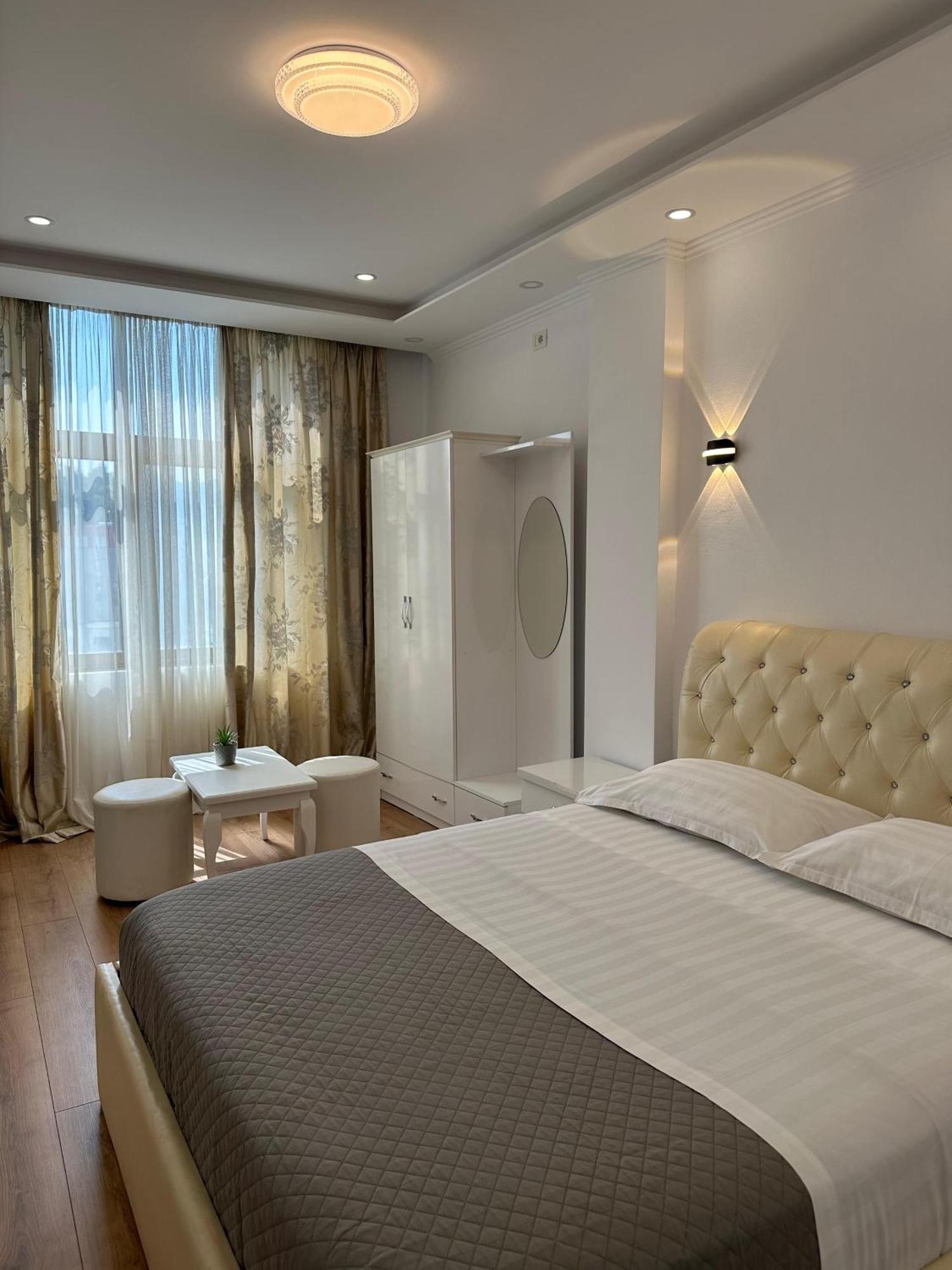 טיראנה Hotel Arberia מראה חיצוני תמונה