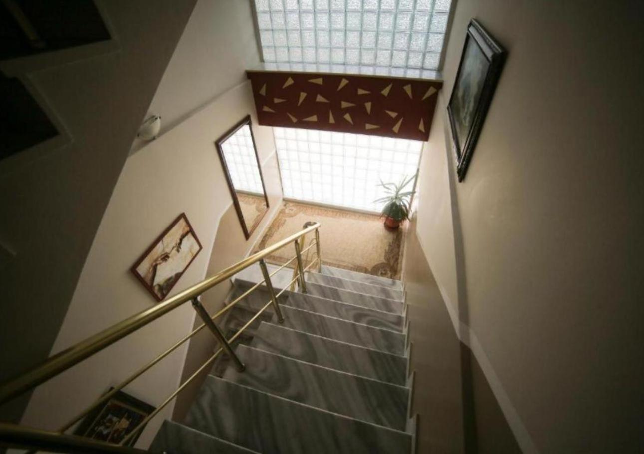 טיראנה Hotel Arberia מראה חיצוני תמונה