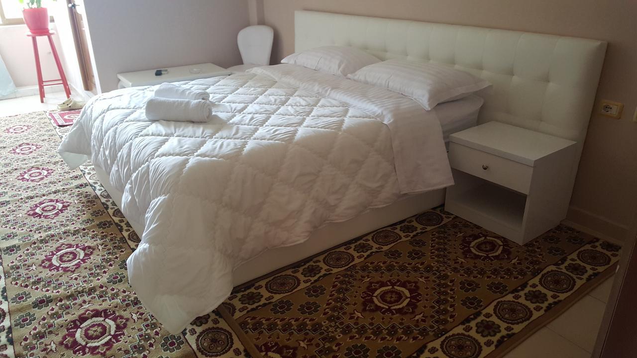 טיראנה Hotel Arberia מראה חיצוני תמונה