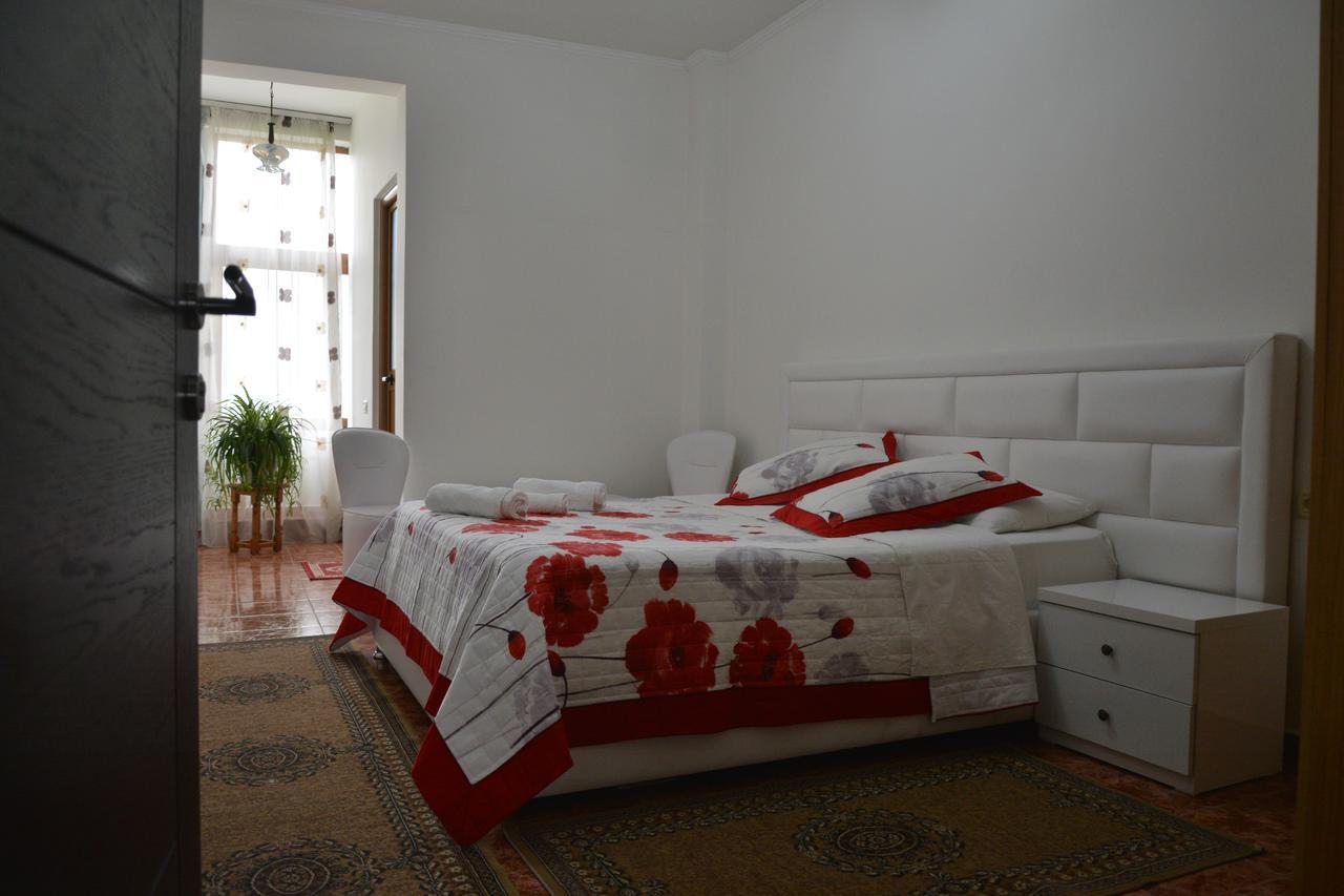 טיראנה Hotel Arberia מראה חיצוני תמונה
