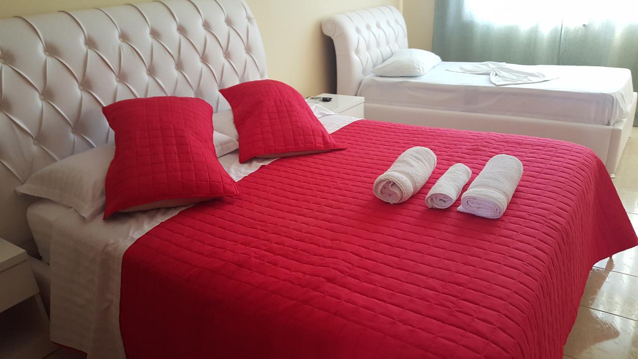 טיראנה Hotel Arberia מראה חיצוני תמונה