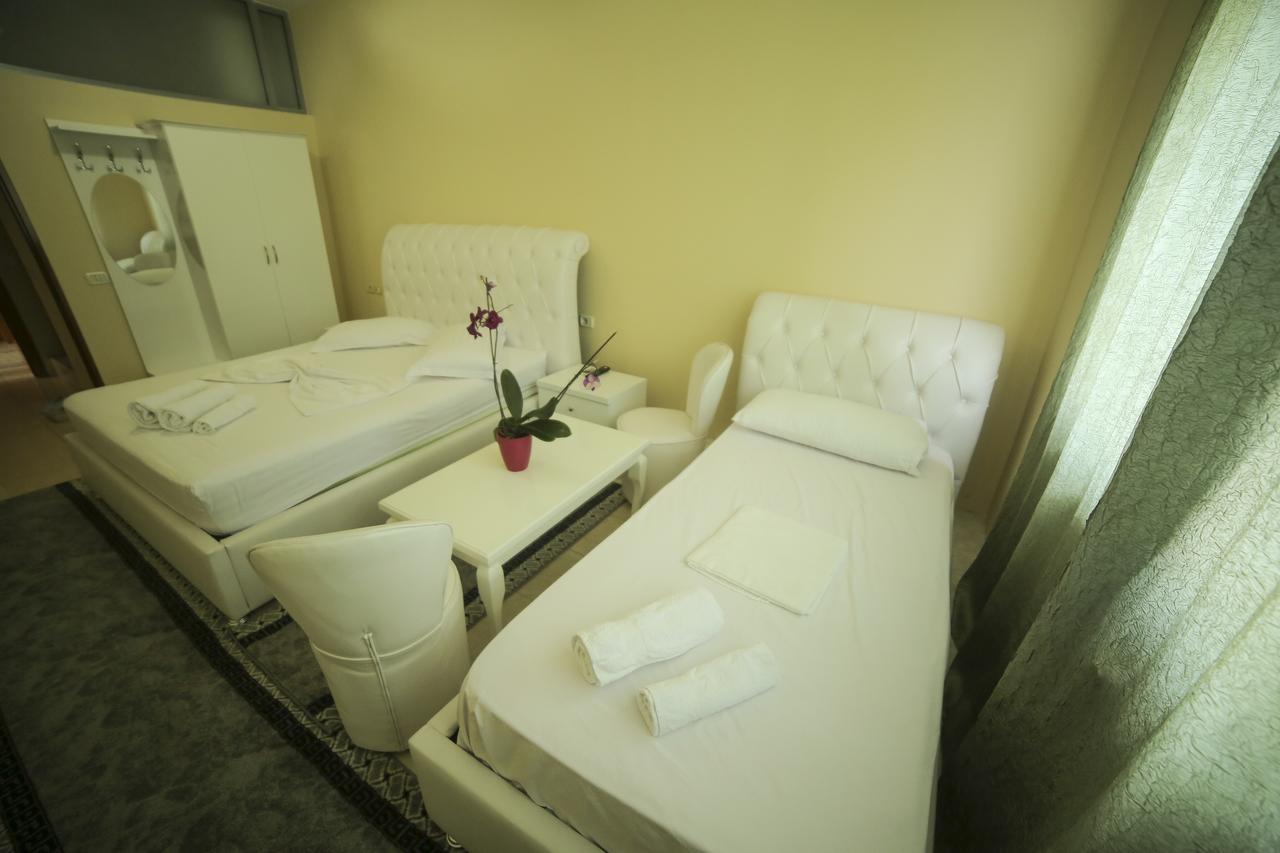 טיראנה Hotel Arberia מראה חיצוני תמונה