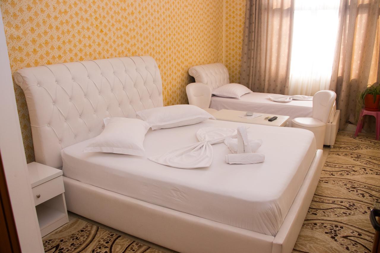 טיראנה Hotel Arberia מראה חיצוני תמונה