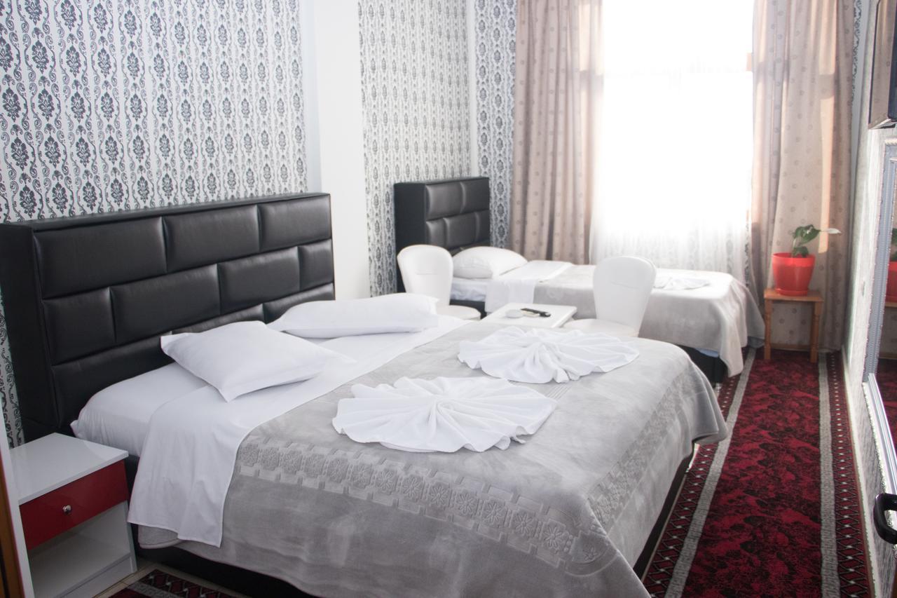 טיראנה Hotel Arberia מראה חיצוני תמונה