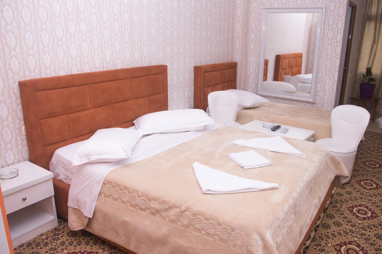 טיראנה Hotel Arberia מראה חיצוני תמונה